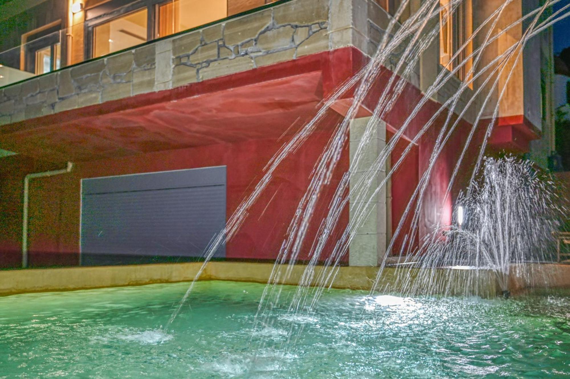 Anemomili Villa *