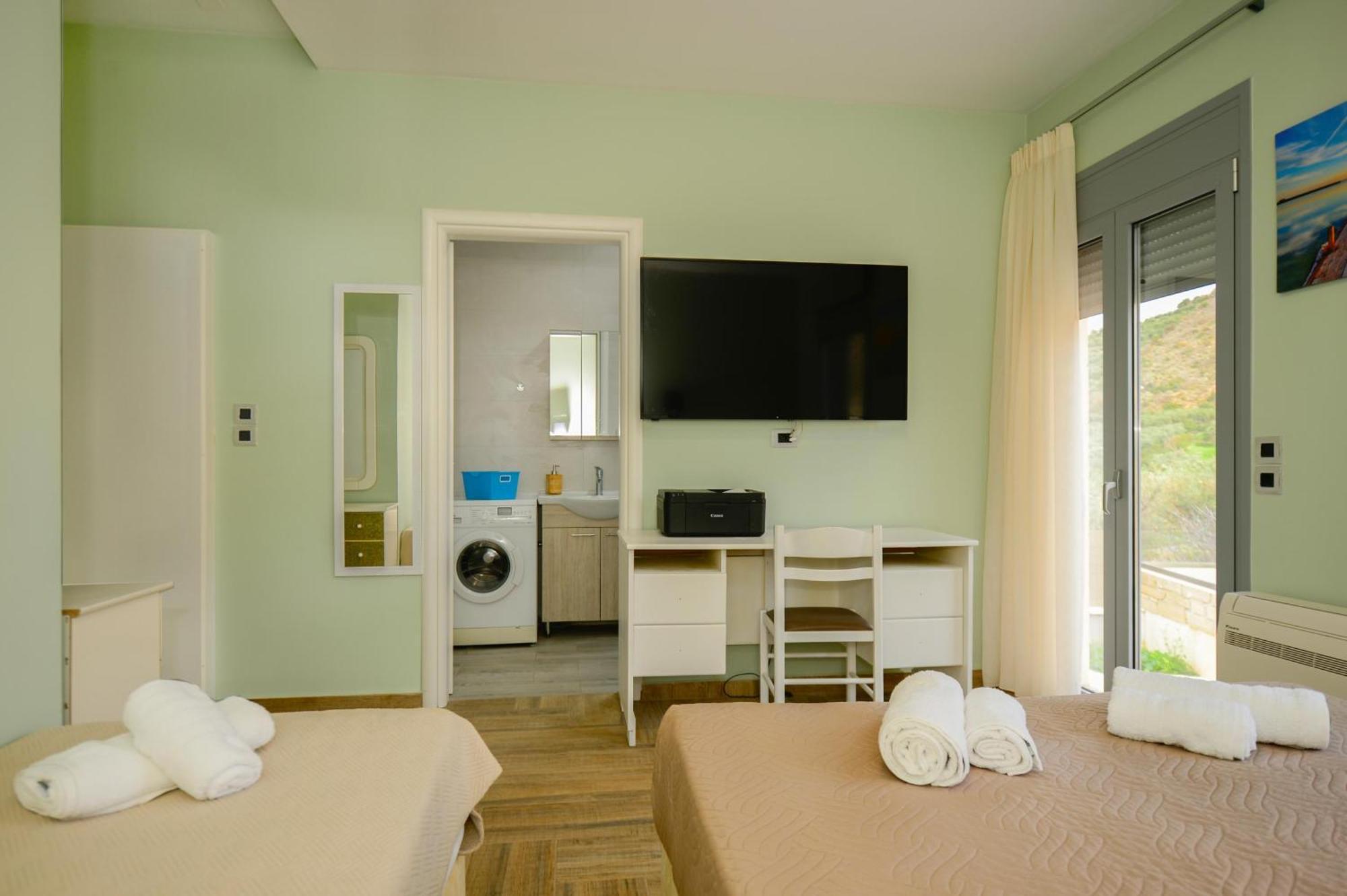 Anemomili Villa *